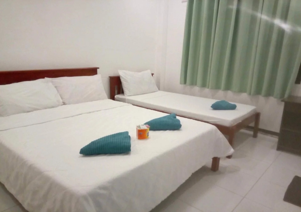 Luna Oslob Travellers Inn
