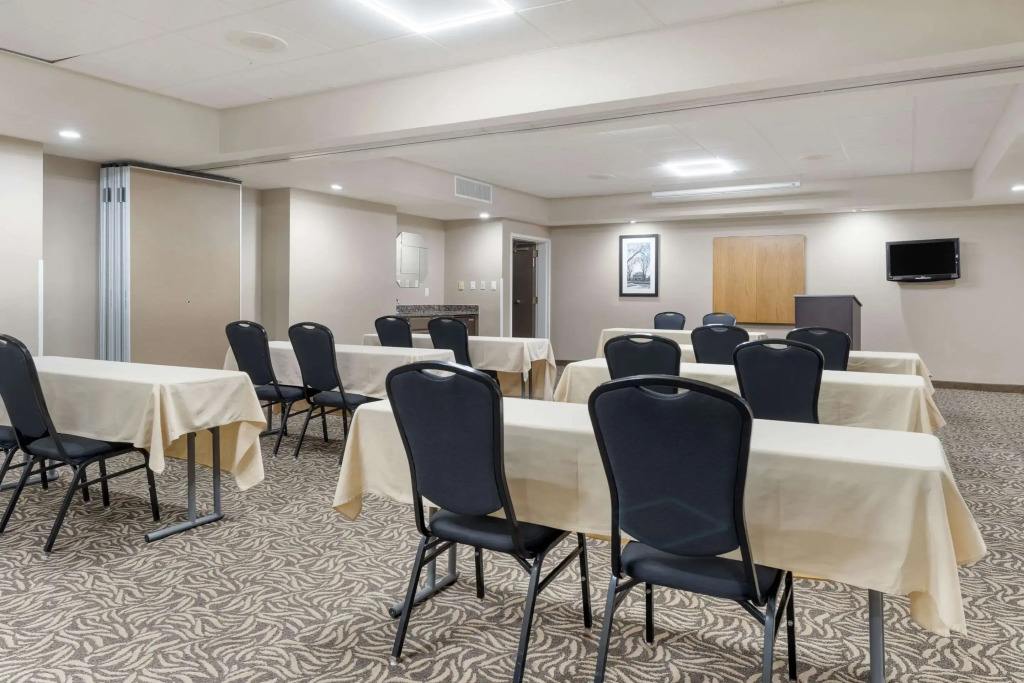 Comfort Inn & Suites Johnstown - Richland Town Center
