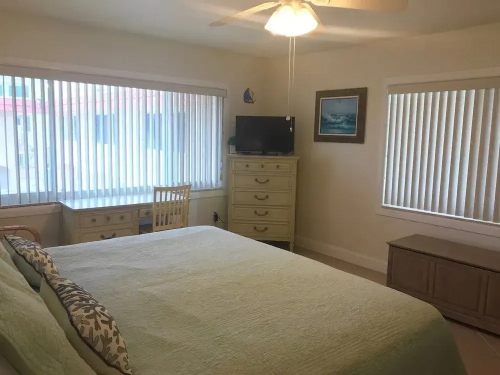 Win-San C-206 - 2 Br Condo