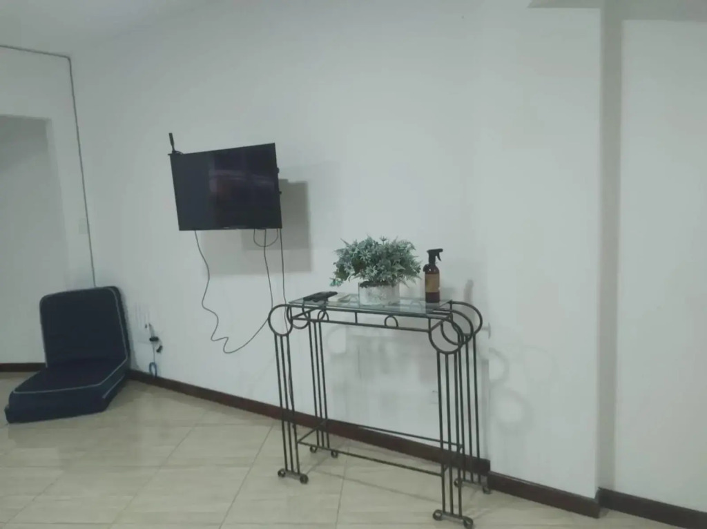Apartamento amplo pé na areia - Itapema 180m da Praia