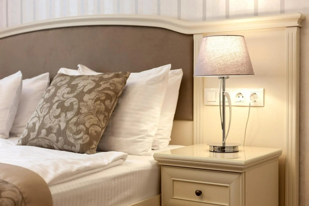 Royal mini-apart hotel on Rynok Square