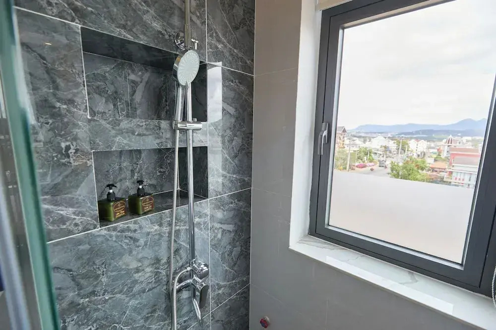 Lotus Hotel Đà Lạt