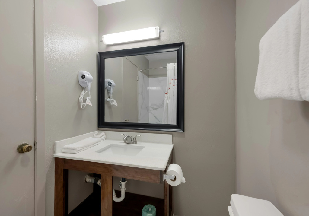 Red Roof Inn Madisonville