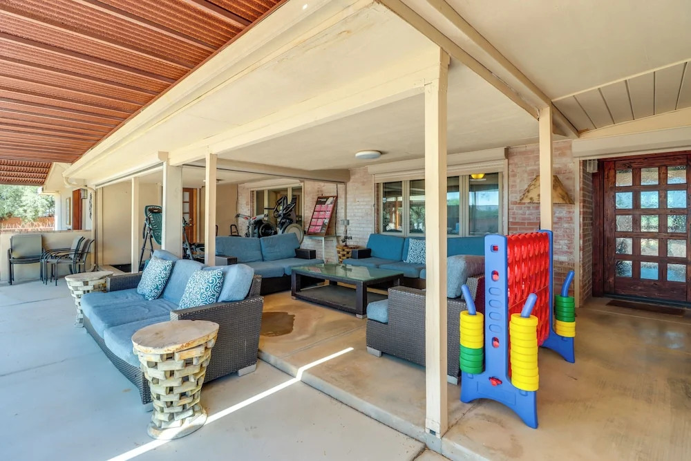 Home Near Sabino Canyon: Hot Tub & Swim Spa Access