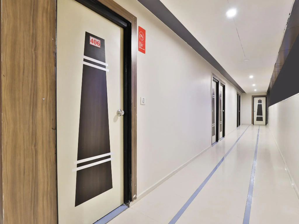 OYO 10501 Hotel Amber