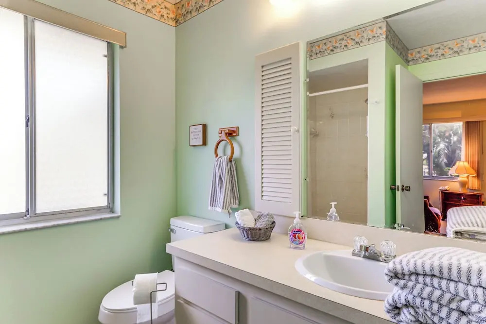 Canal-front Gulf Coast Home ~ 3 Mi to Local Beach!