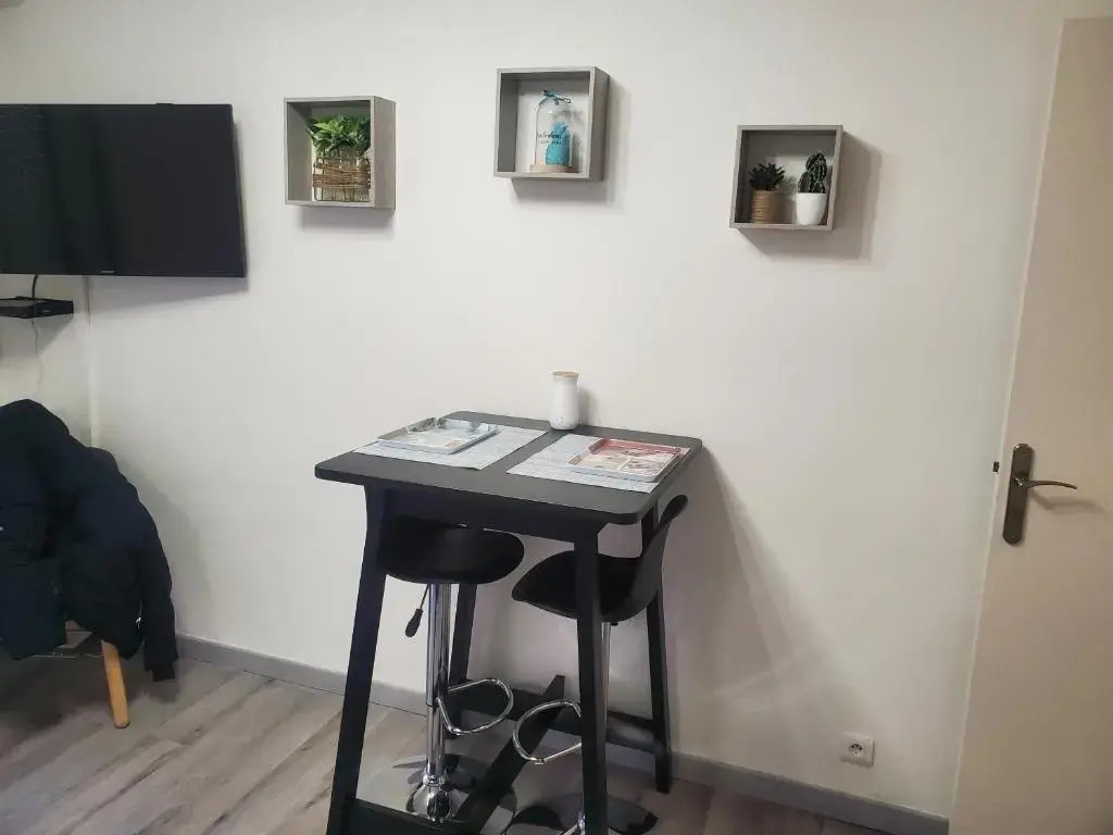 Joli Petit Studio Au Centre De Carry Le Rouet