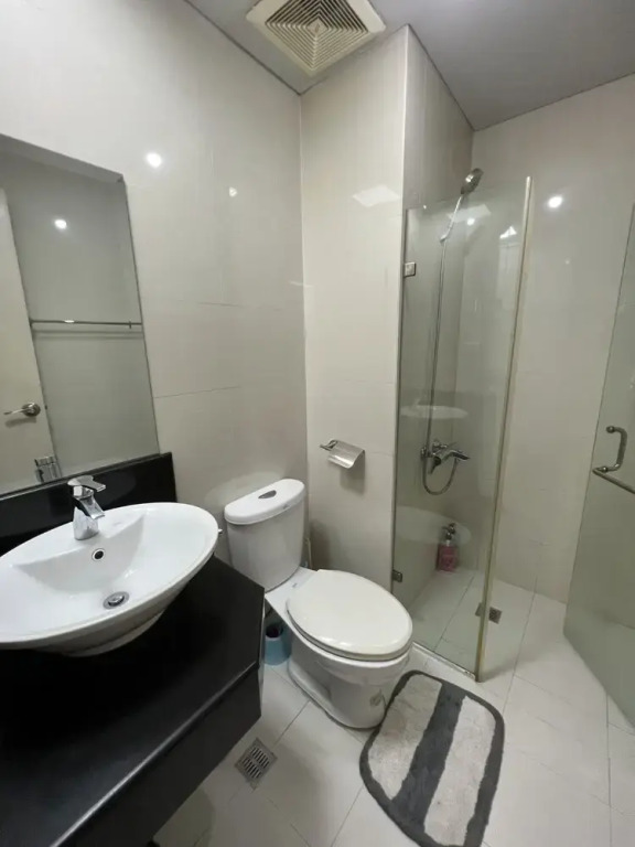 Dels Condotel across NAIA Terminal 3