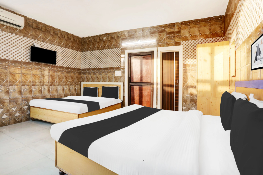 Hotel O Jammu Near Ragunath Bazaar Formerly GoodWill