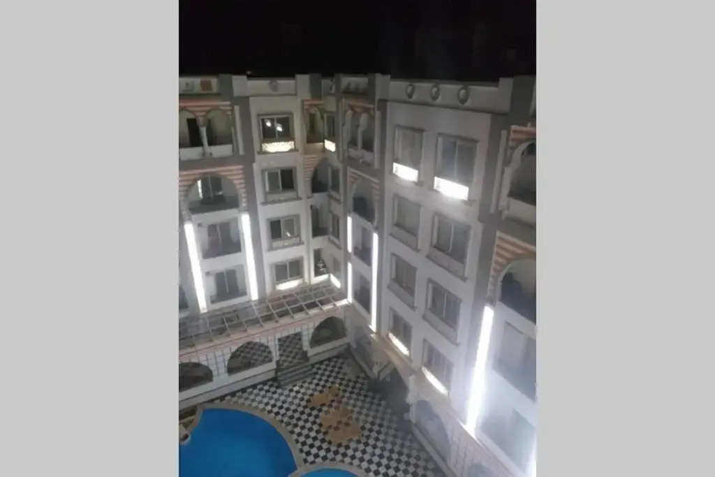 Apartmen with pool in Sheraton plaza Marina 301
