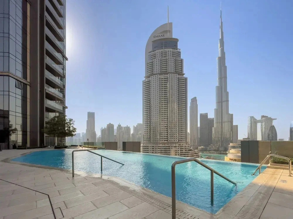 Maison Privee - Inviting Apt with Fabulous Dubai Canal & Skyline Vws