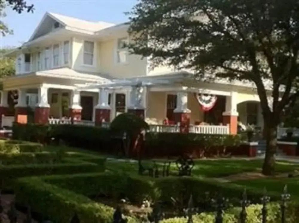 Rosen House Inn - Bed And Breakfast