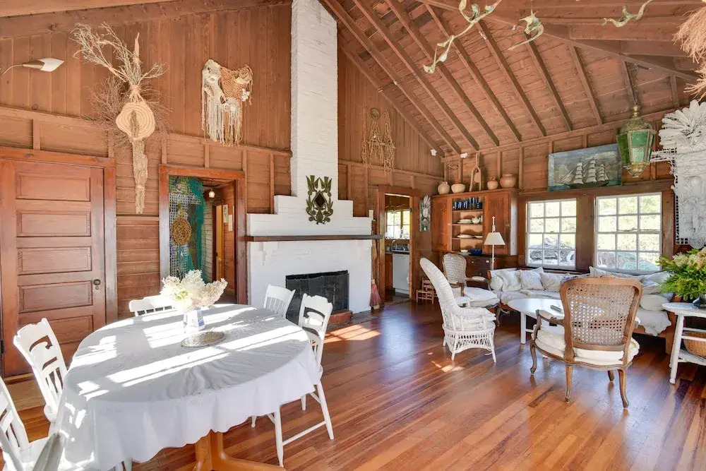 Oceanfront Cottage w/ Deck 2 Mi to Boothbay Harbor