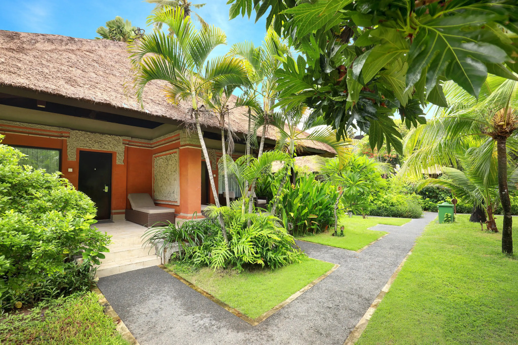 Legian Beach Hotel