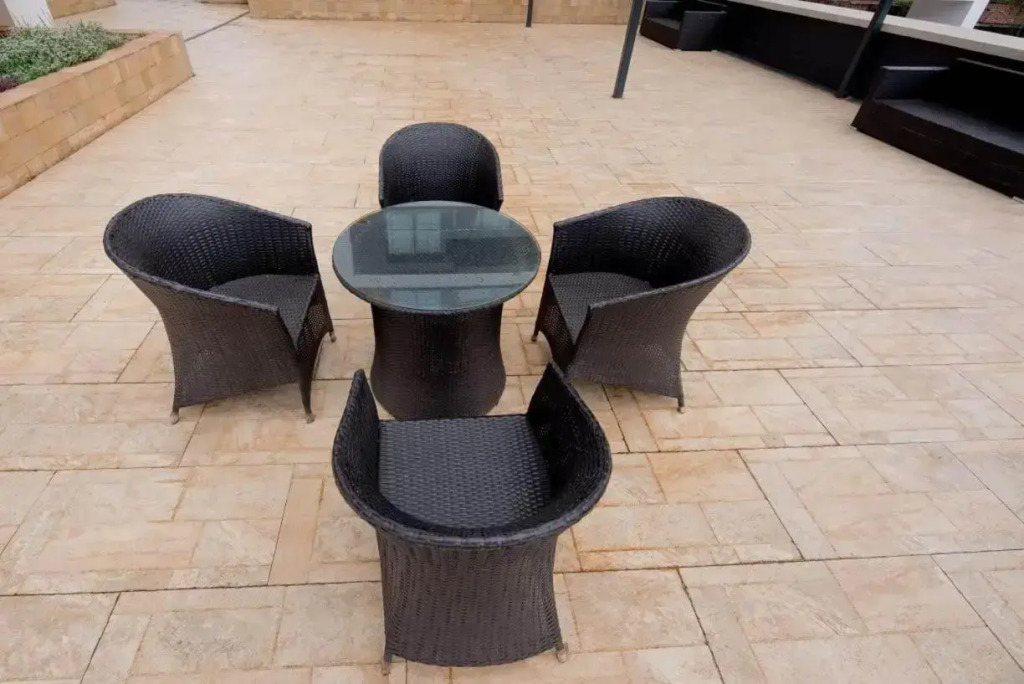 ASTORIA 1BDR with a gym&pool with views