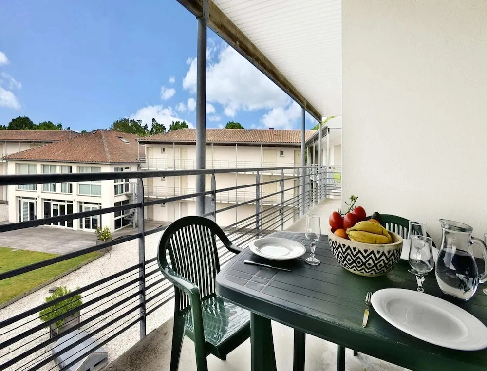 Cozy Stay Near La Rochelle for 2