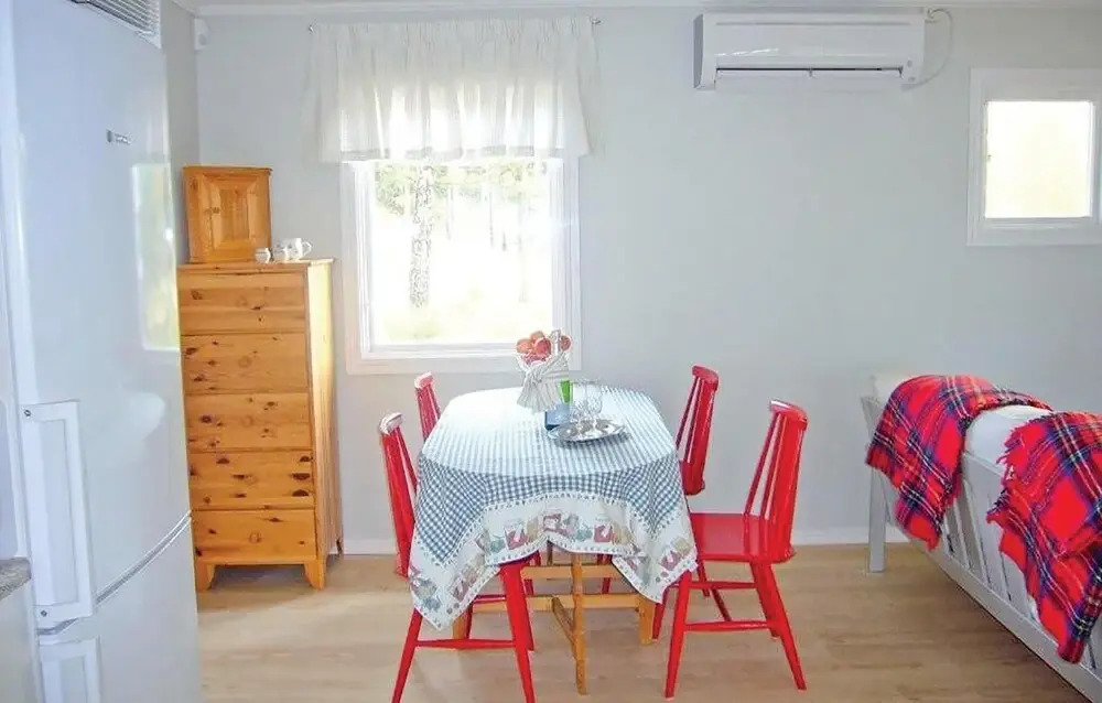 2 Bedroom Cozy Home In Hyltebruk