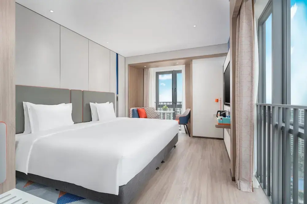Holiday Inn Express Guangzhou Panyu Dashi by IHG