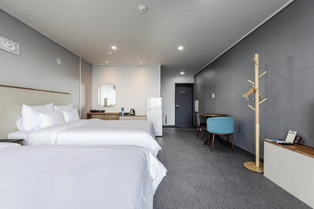 Aewol stay in jeju
