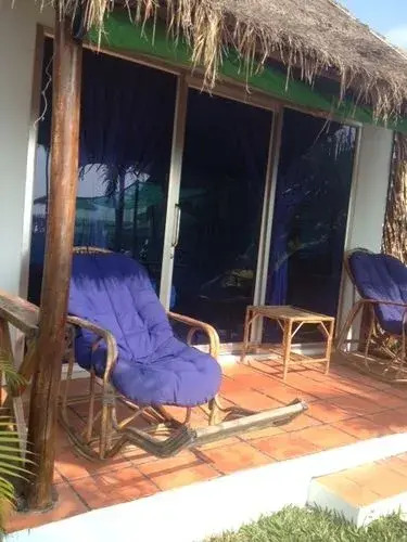 White Beach Bungalows