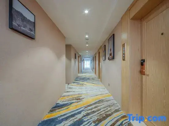 Vienna Hotel (Kunming Hi-Tech Xicheng Times Shop)