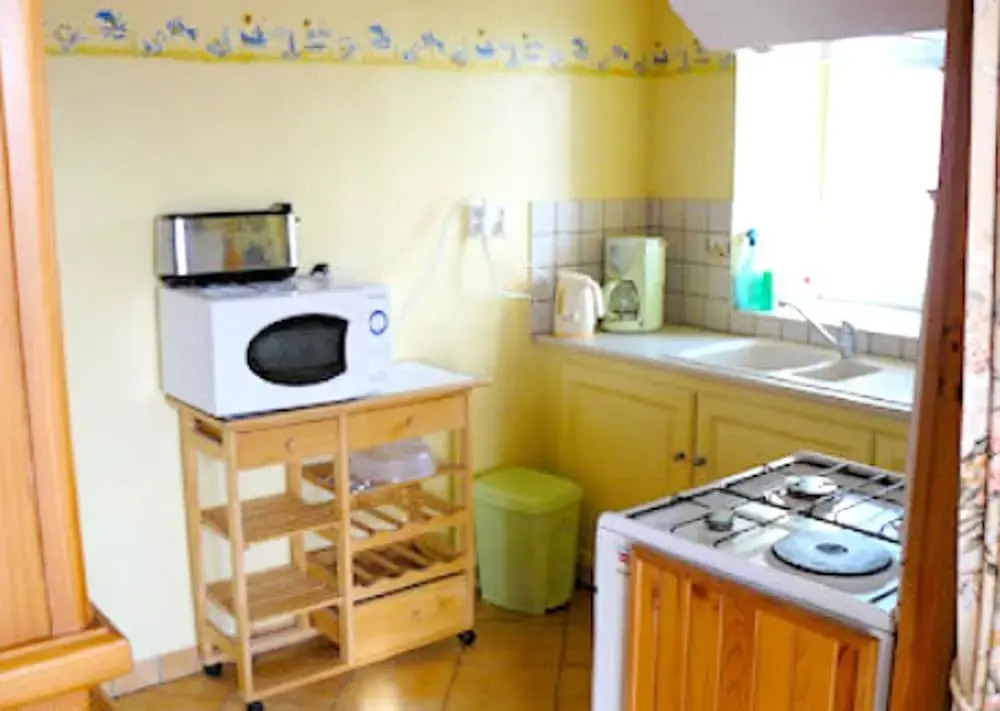 House With 2 Bedrooms in Plougonvelin, With Wonderful sea View, Enclos