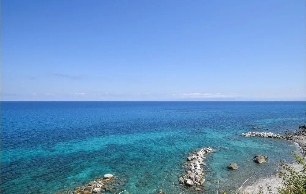Nice Apartment in Isca Marina With 1 Bedrooms