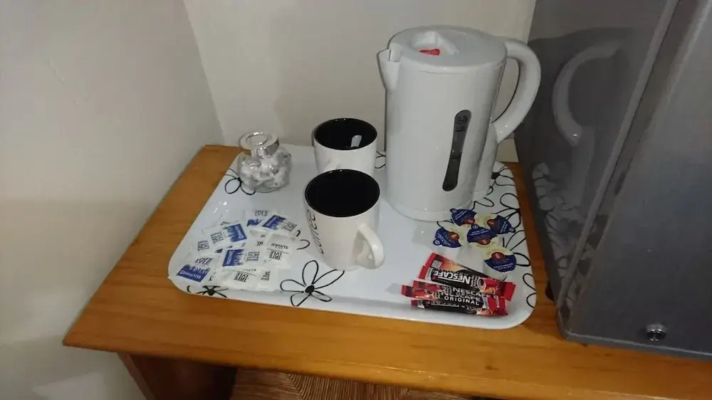 Tiny Single shared bathroom Room ssbyr