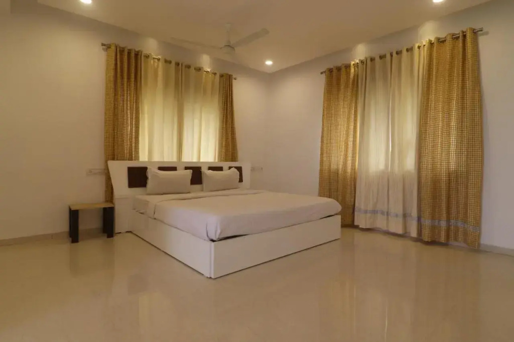 Ekasila Suites by Iroomz