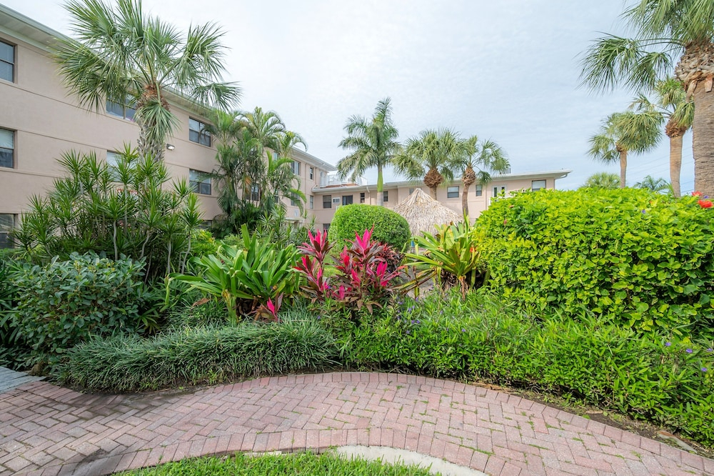 6700 Sunset Way Unit 702