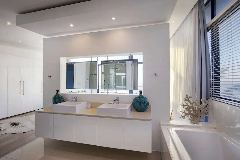 Dolphin Coast YOLO Spaces - Beach House Villa