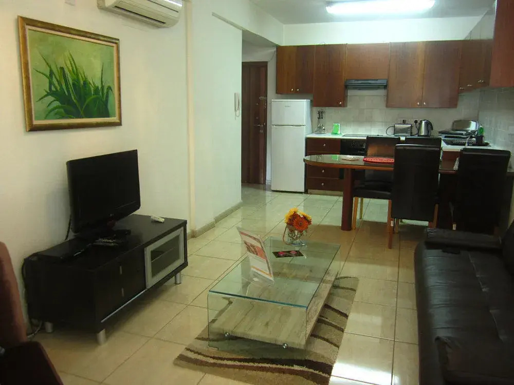 Marina Apartments 211
