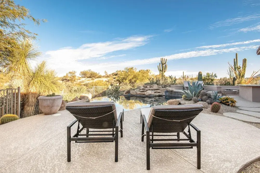 Desert Paradise Home 5 Bedrooms 3 Bathrooms Home