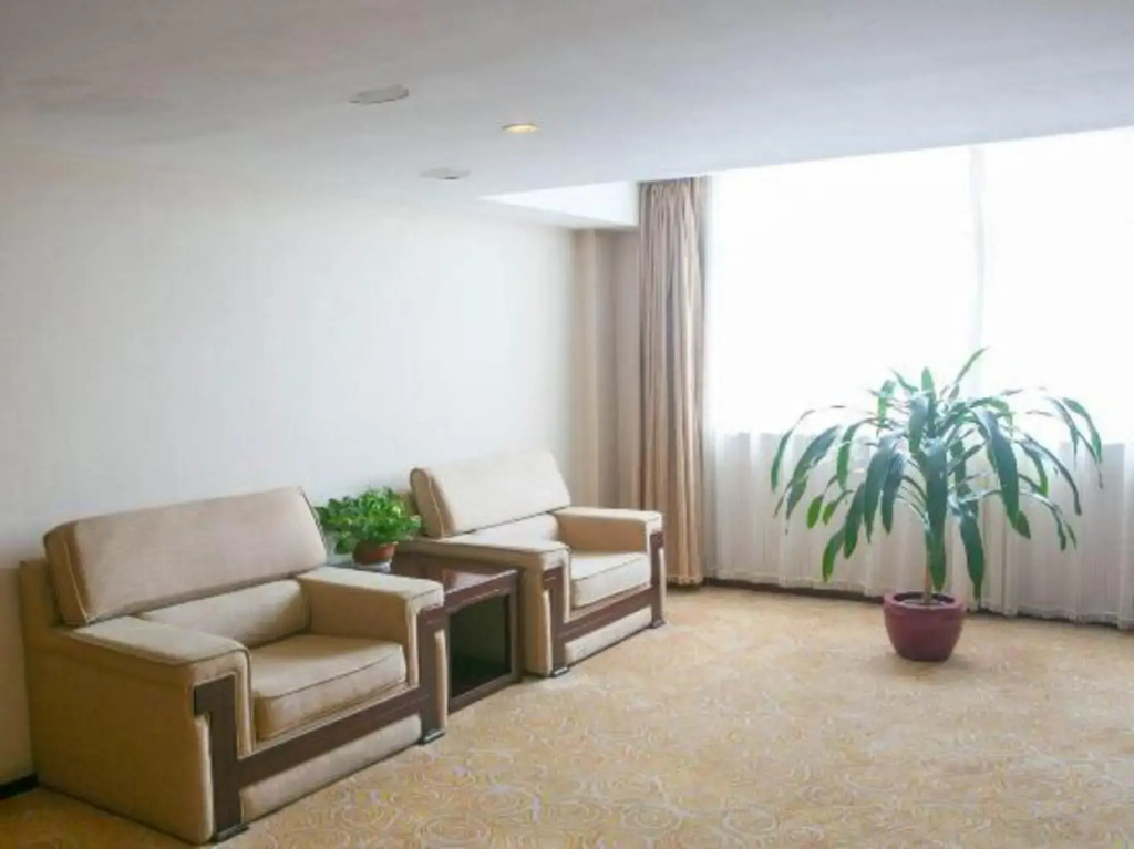 Taitan International Hotel