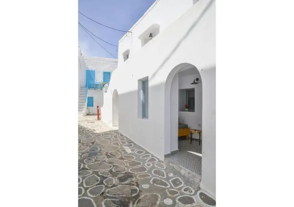 bougainvillea home at Plaka