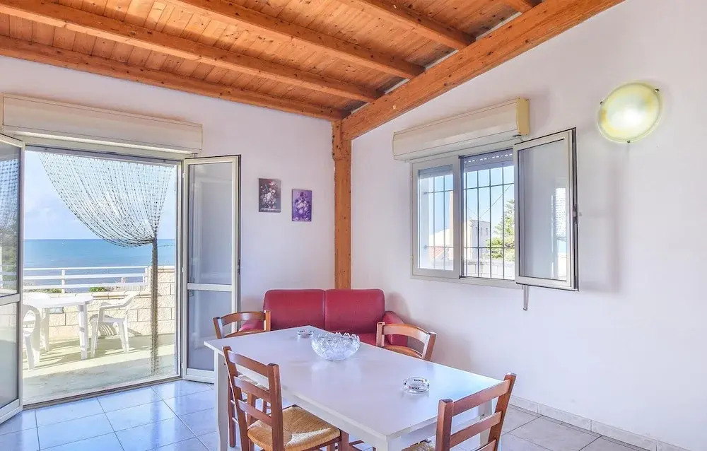 Stunning Home in Torre di Mezzo With Wifi and 3 Bedrooms