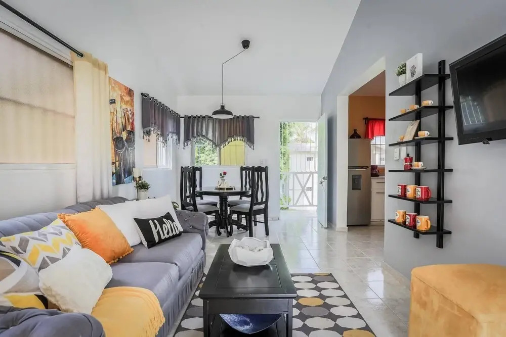 Calm, Beauty, and Coziness in a Centric Apartment