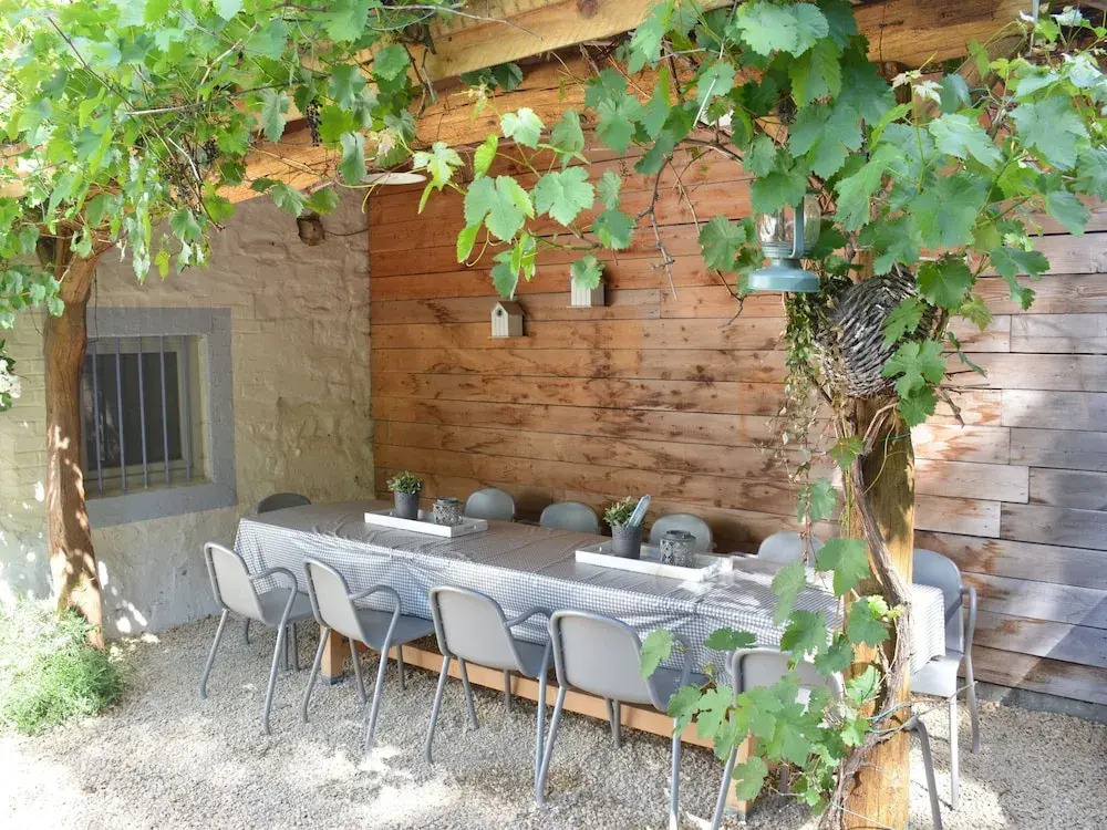 Vintage Farmhouse in Durbuy With Roofed Garden