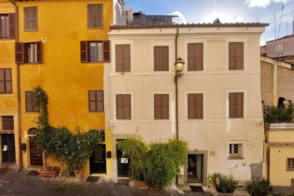 Citiesreference - Monti Studio With Terrace