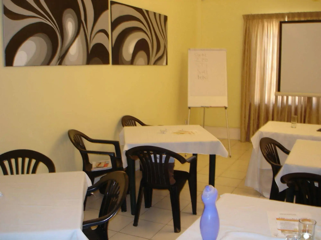 The Crescent Guesthouses - BnB/Self Catering