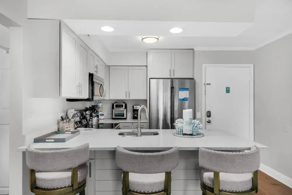 Lakeview #6- Emerald Searenity