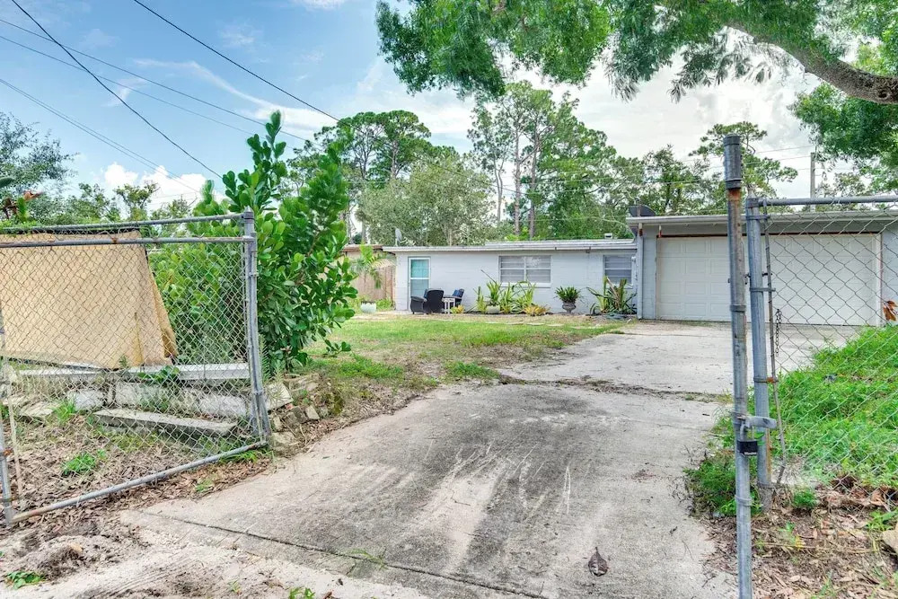 Apt 1 Mi to Riverfront in Titusville w/ Patio