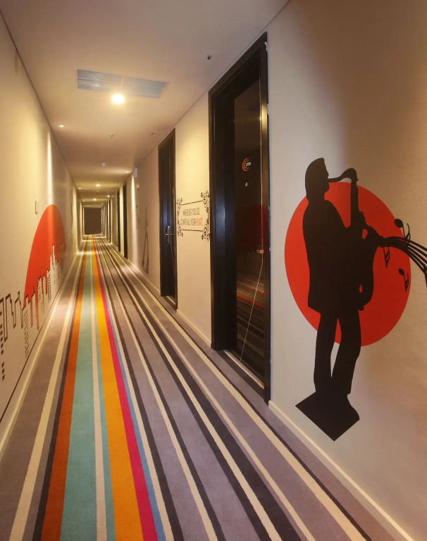 Cabin Hotel