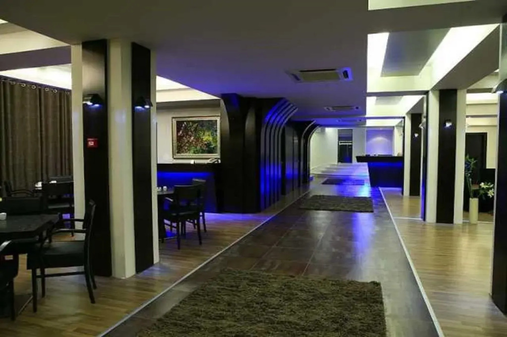 Galaxy Art Hotel