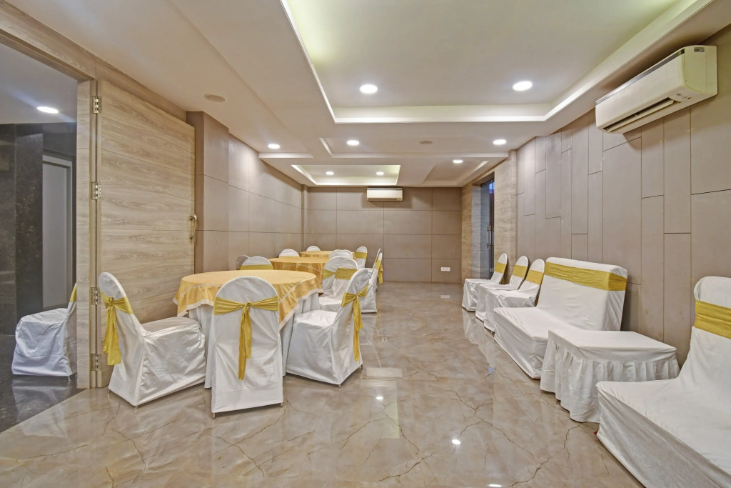 Super Townhouse Hotel All In One Near City Centre Salt Lake