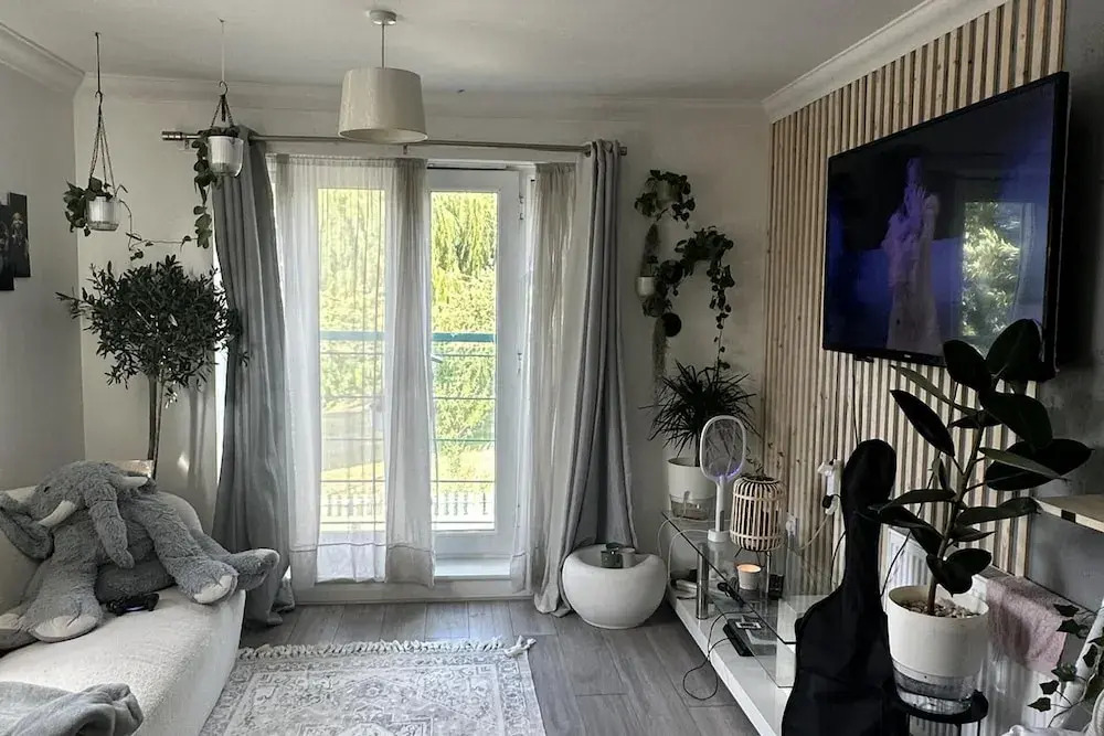 Charming Mi Casa Es Tu Casa 2-bed in Dagenham