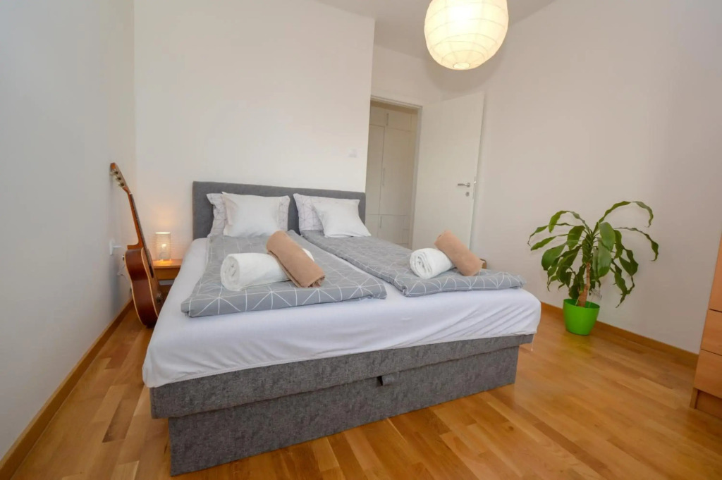 Shine24 - Spacious and bright apartment - NEW