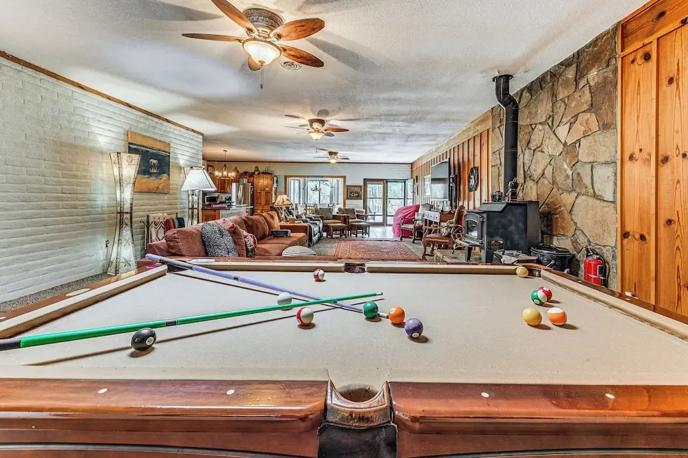Spacious Alto House on 8 Private Acres w/ Hot Tub!