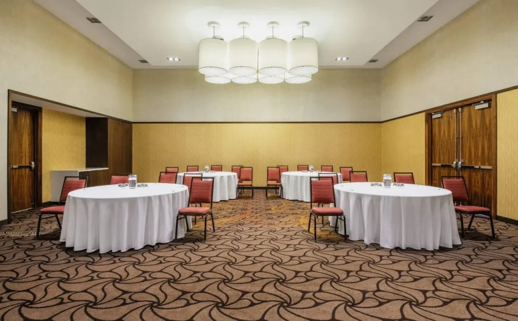 Courtyard by Marriott Calgary Airport