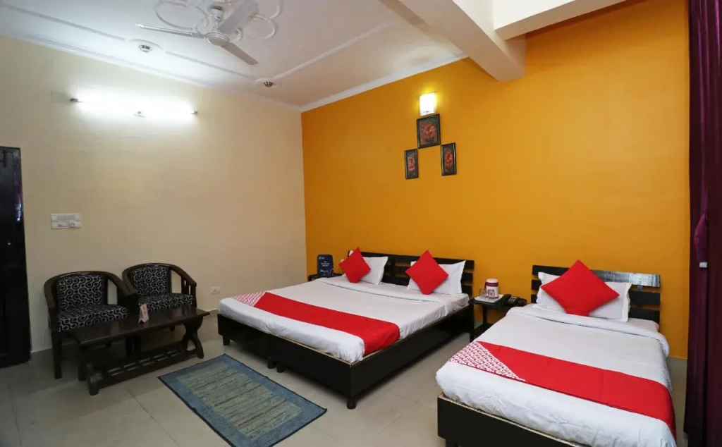 Oyo 19848 Hotel Saraswati Palace